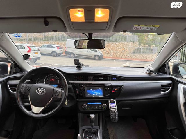 טויוטה קורולה