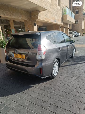 טויוטה פריוס פלוס