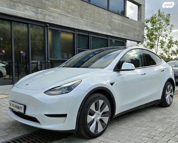 מודעת רכב טסלה מודל Y