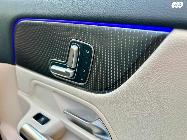 מרצדס-בנץ EQA