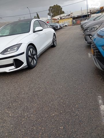 יונדאי איוניק 6