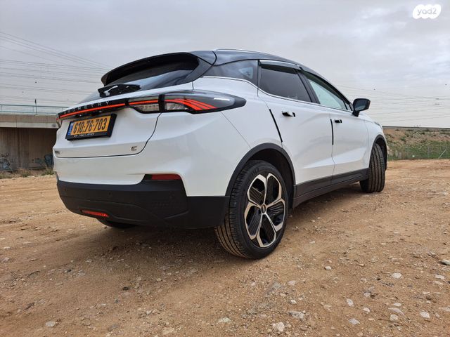 מודעת רכב ג׳ילי Geometry C