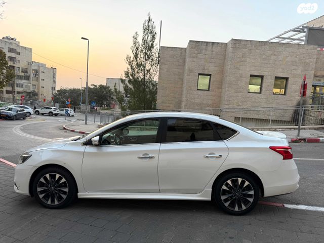 ניסאן סנטרה