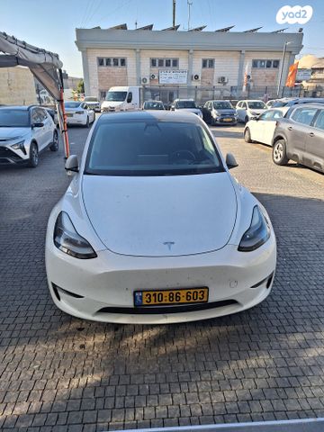 מודעת רכב טסלה מודל Y