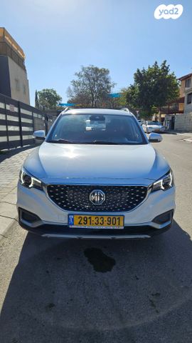 מודעת רכב אם ג'י ZS