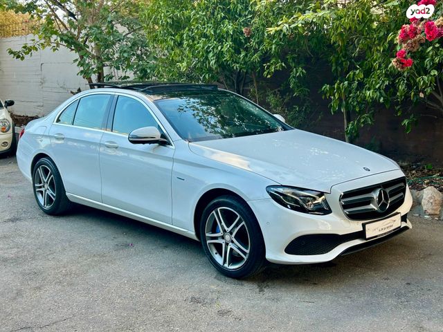 מודעת רכב מרצדס-בנץ E-class