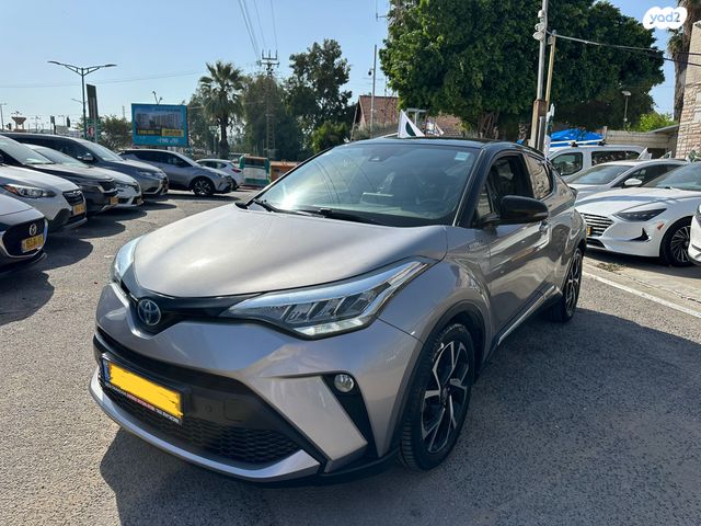 מודעת רכב טויוטה C-HR