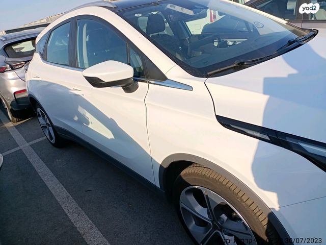 מודעת רכב ג׳ילי Geometry C