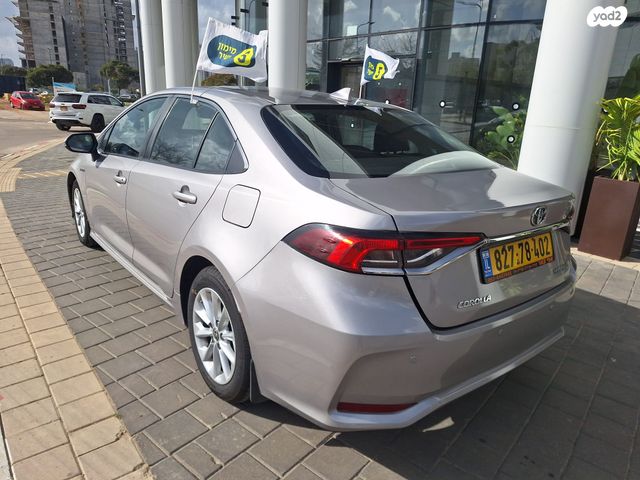 טויוטה קורולה