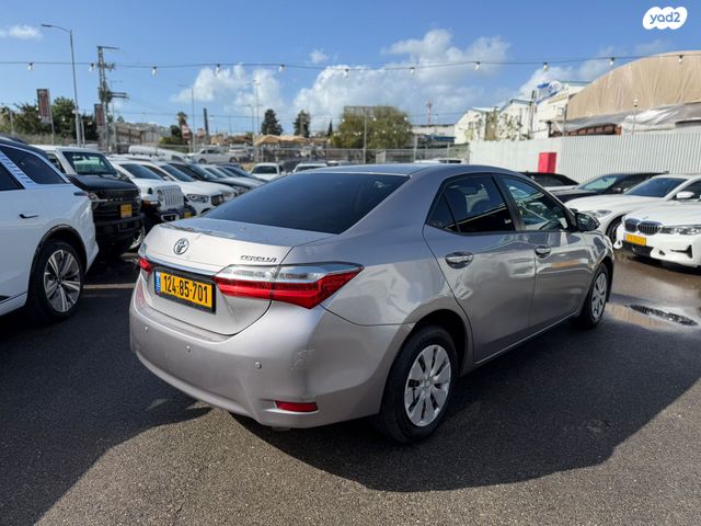 טויוטה קורולה