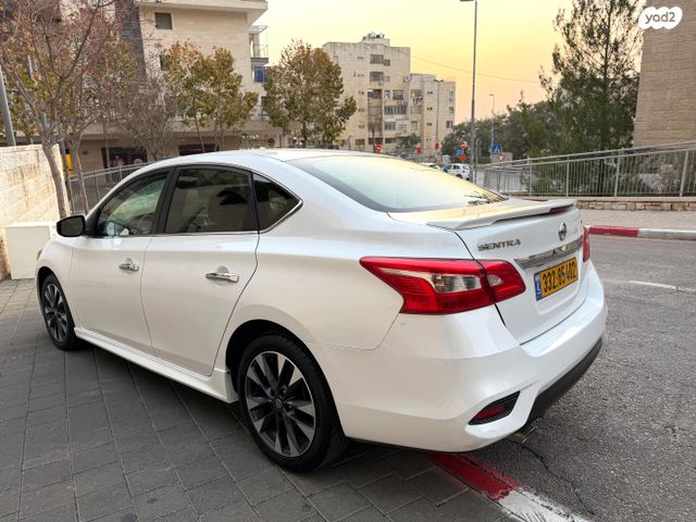 ניסאן סנטרה