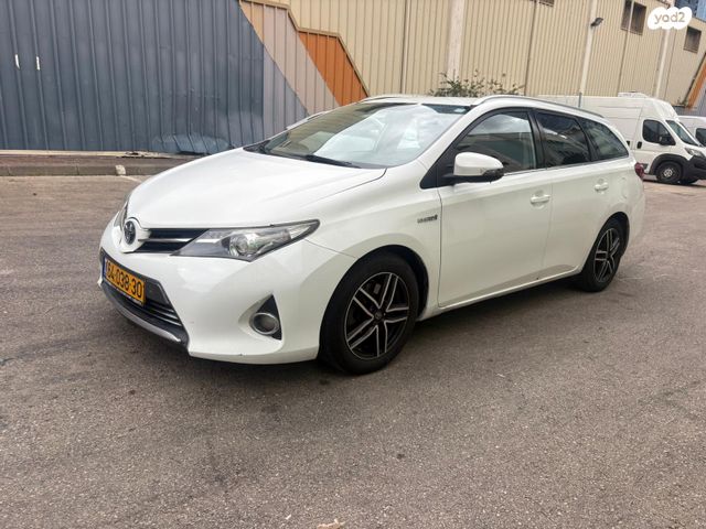 מודעת רכב טויוטה אוריס
