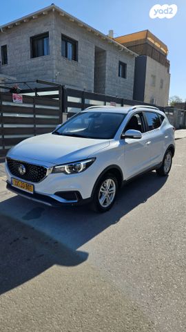 מודעת רכב אם ג'י ZS