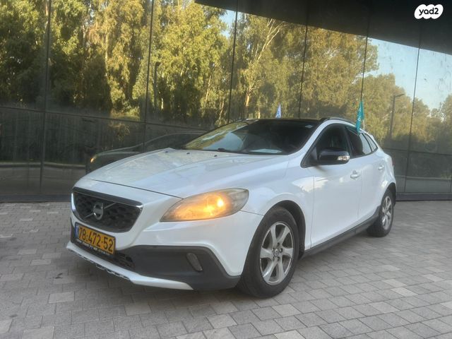 וולוו V40