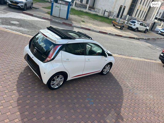 מודעת רכב טויוטה אייגו