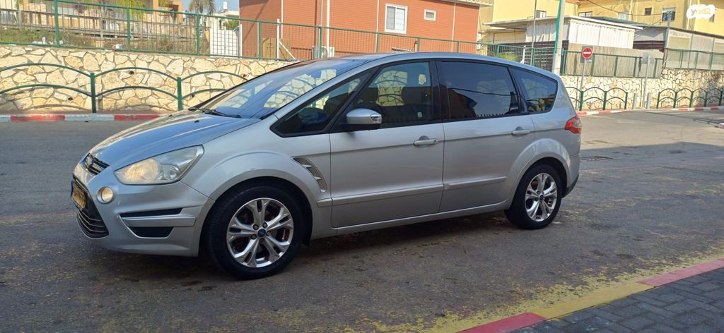 מודעת רכב פורד S-מקס