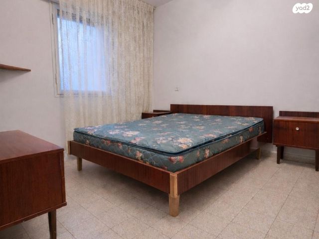 רחבת הרב קוק 28