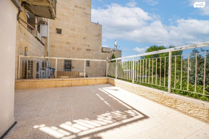 דירת גן, אנוסי משהד 20, ארמון הנציב, תלפיות מזרח, ירושלים