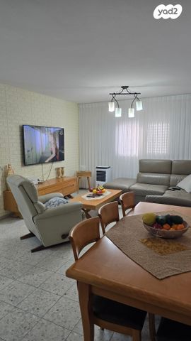 דירה, דוד המלך 19, מלכי ישראל, קרית גת