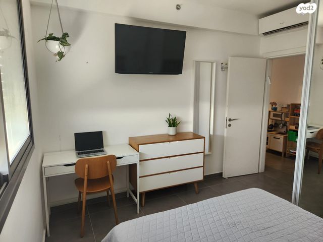 דירה, ז'בוטינסקי 3, בן גוריון, אזור