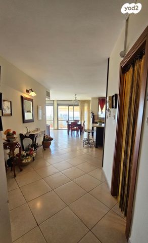 דופלקס, יגאל ידין 35, המגינים, מודיעין מכבים רעות