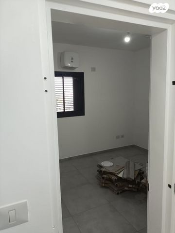 דירה, שדרות הרצל 116, בית הכרם, רמת בית הכרם, ירושלים