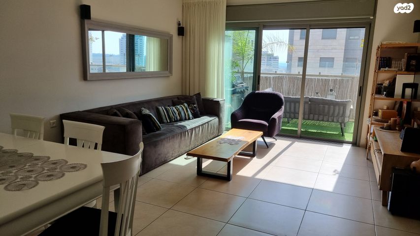 דירה, המפרש 5, נאות רבין, יבנה