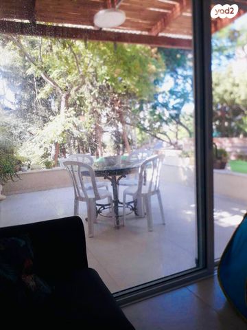 דירת גן, התחייה 5, קרית שרת, רעננה