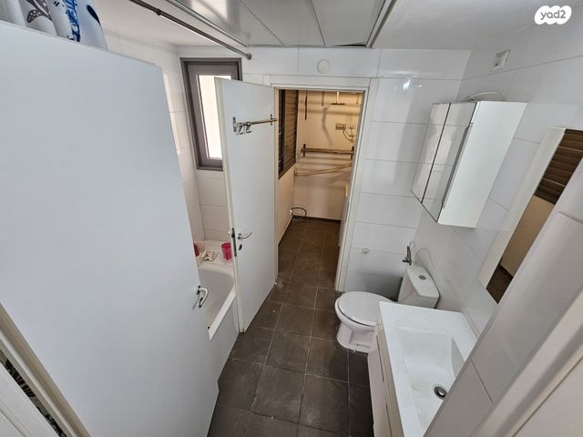 דירה, סמטת אבני חושן 10, גני מרום, רמת גן