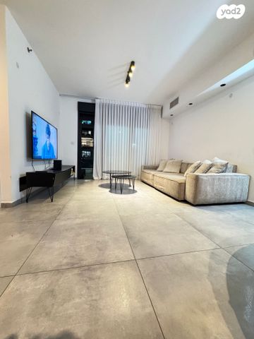 חיים לסקוב 3