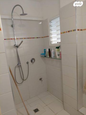 דירה, כורש 3, עמידר, פרדס חנה כרכור