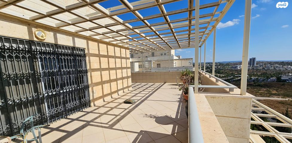 דופלקס, יגאל ידין 35, המגינים, מודיעין מכבים רעות