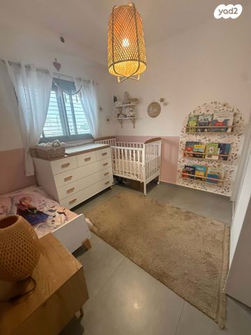 דירה, אורלנסקי 32, מחנה יהודה, פתח תקווה