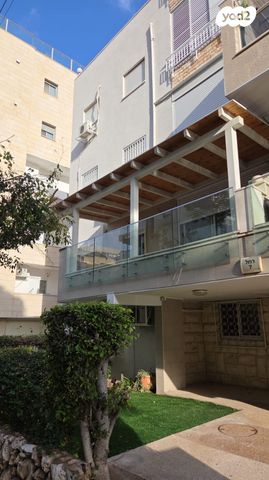 דירה, רחל 7, מרכז העיר, סביניה, הוותיקה, קרית ביאליק