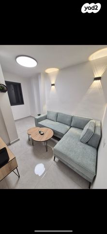 רחבת הרב עוזיאל 16