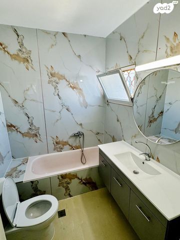 גג/ פנטהאוז, הצוללים 2, רובע ד', אשדוד