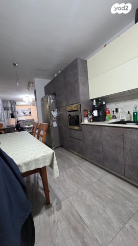 גג/ פנטהאוז, הגפן 5, פ"ז, קרית גת