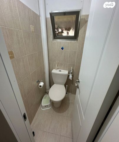 דירה, רחבת הרב עוזיאל 17, שכונה י"א, באר שבע