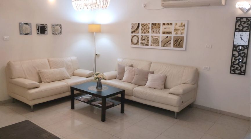 דירה, הרב נויפלד 3, קרית הרצוג, בני ברק