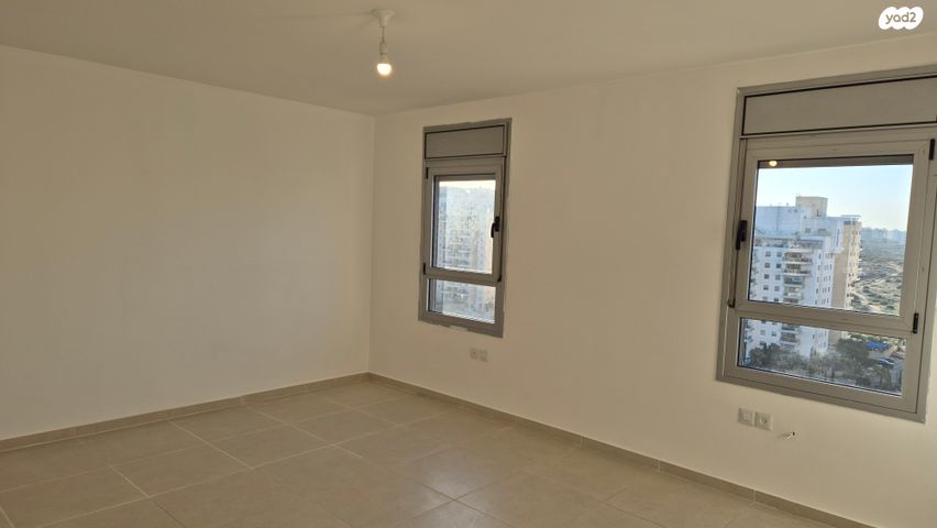 גג/ פנטהאוז, הדס 4, קרית אילון, חולון