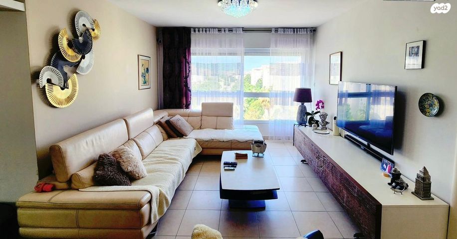 גג/ פנטהאוז, הזמיר 22, נהריה הירוקה, נהריה