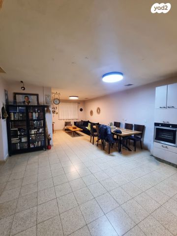 דו משפחתי, זית 46, צופים, צופים