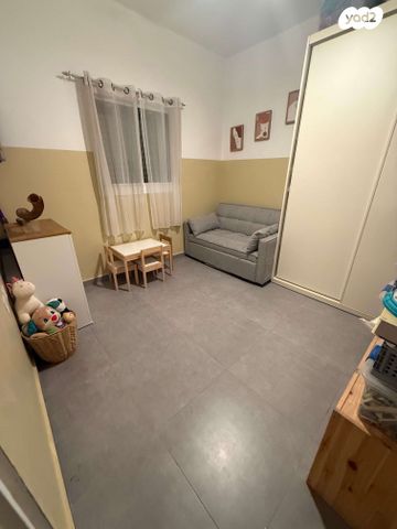 דירה, אורלנסקי 32, מחנה יהודה, פתח תקווה