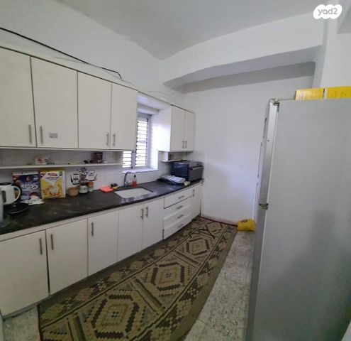 דירה, קיבוץ גלויות 31, העיר התחתית, ואדי סאליב, חיפה