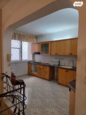 דירה, רחל 7, מרכז העיר, סביניה, הוותיקה, קרית ביאליק