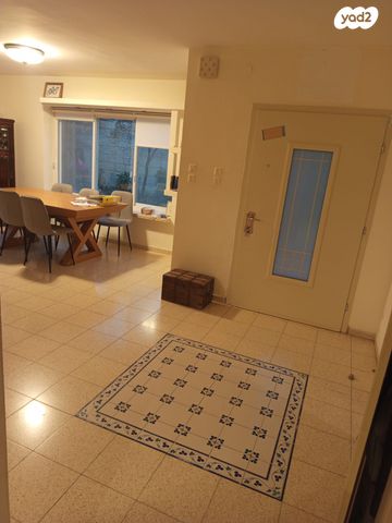 בית פרטי/ קוטג', מי מרום 31, בית אל, בית אל