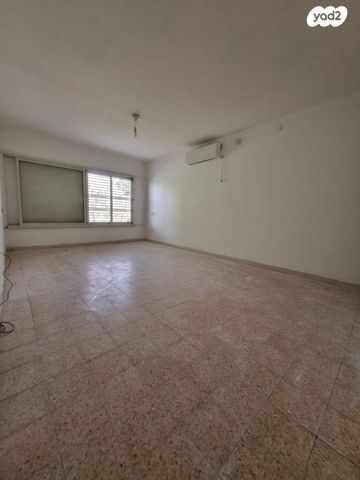 דירה, סמטת התפוז 3, אושיות, רחובות