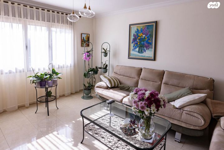 דירה, הגדוד החמישי 7, פסגת זאב, ירושלים