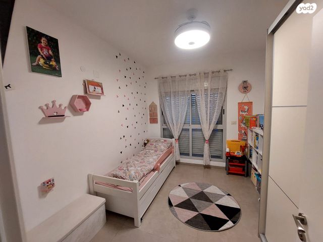 דירת גן, דולב 2, יצחק שמיר, נהריה