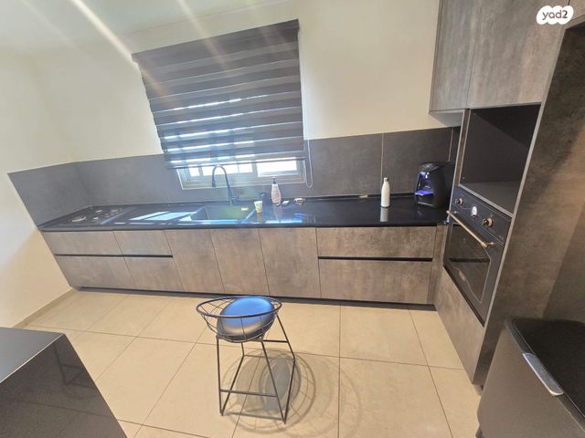 גג/ פנטהאוז, הרבי מלובאוויטש 27, השחר, דימונה